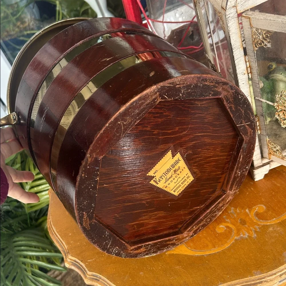 ANTIQUE WOOD & BRASS ICE BUCKET
